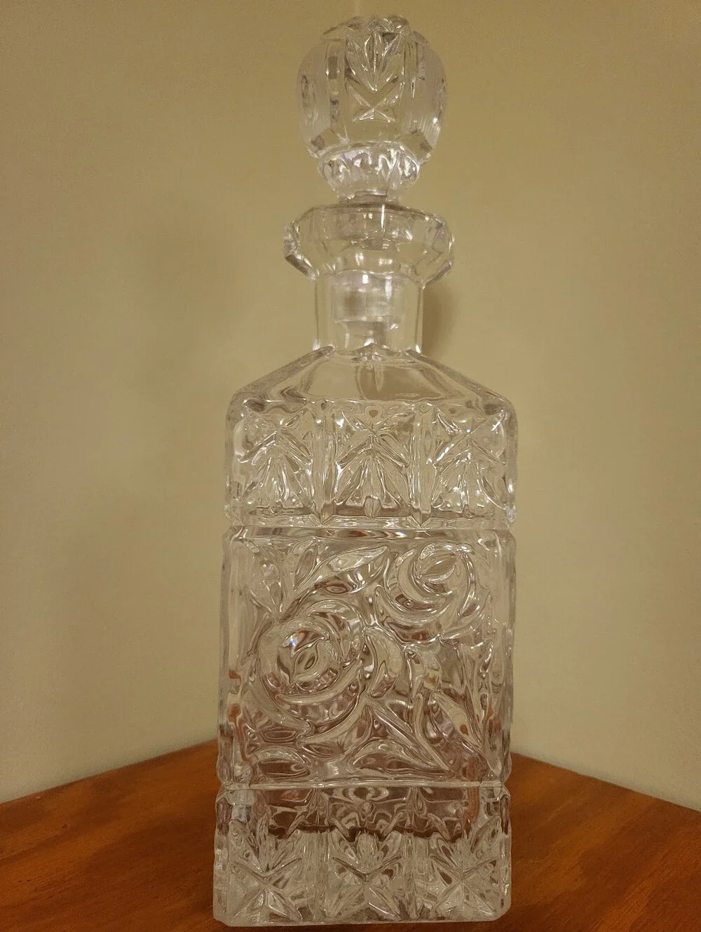 Handcut Clear And Frosted Crystal Glass 11.5 x 3.5 Inch Decanter With Stopper